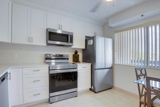6698 10th Avenue N 601, Greenacres, FL 33467