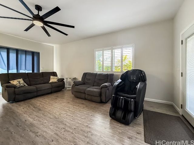 2001 California Avenue A, Wahiawa, HI 96786