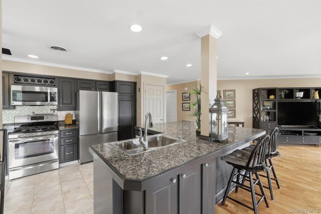 2 Park Place C3E, Newburgh, NY 12550