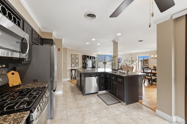 2 Park Place C3E, Newburgh, NY 12550