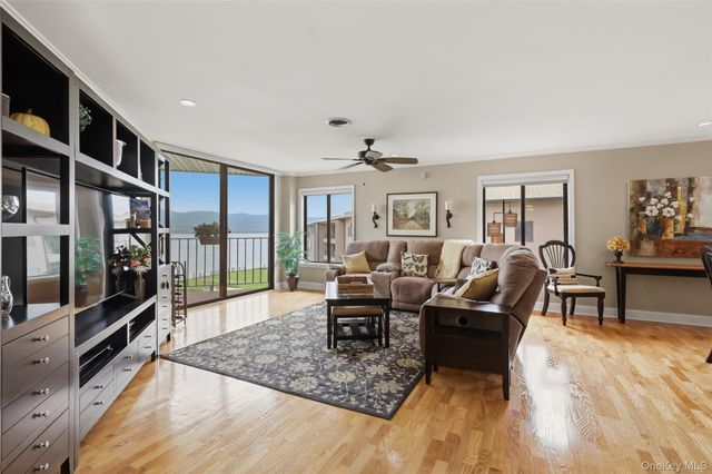 2 Park Place C3E, Newburgh, NY 12550