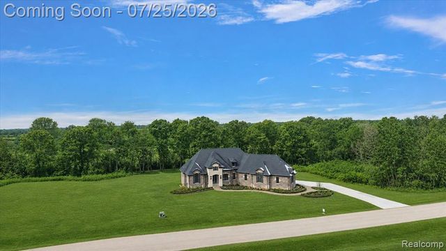 1597 Vista Drive, Oakland, MI 48363