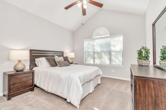 1600 Eldridge St Parkway 2106, Houston, TX 77077