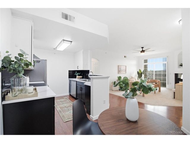 7440 S Blackhawk St 11-204, Englewood, CO 80112