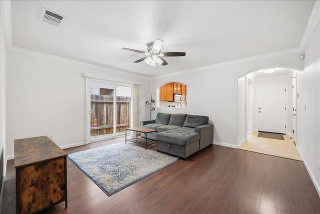 1498 Bushy Tail St, Roseville, CA 95747