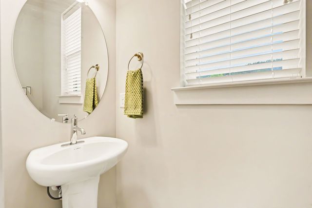 243 Stonecrest Cir, Nashville, TN 37209