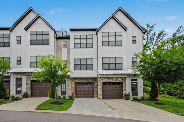 243 Stonecrest Cir, Nashville, TN 37209