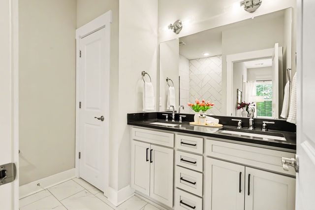 243 Stonecrest Cir, Nashville, TN 37209