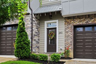 243 Stonecrest Cir, Nashville, TN 37209