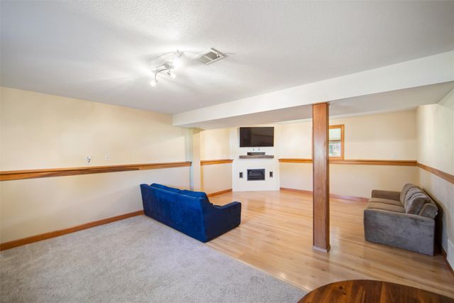 3821 SE 15th Court, Des Moines, IA 50320