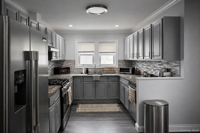 118 Forest Avenue, Glen Cove, NY 11542