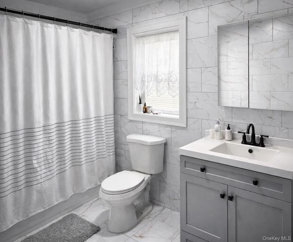 118 Forest Avenue, Glen Cove, NY 11542