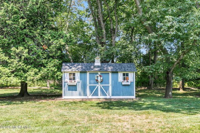 23 Seedling Drive, Colts Neck, NJ 07722