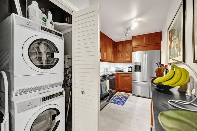 1930 NE 2nd Ave 102L, Wilton Manors, FL 33305