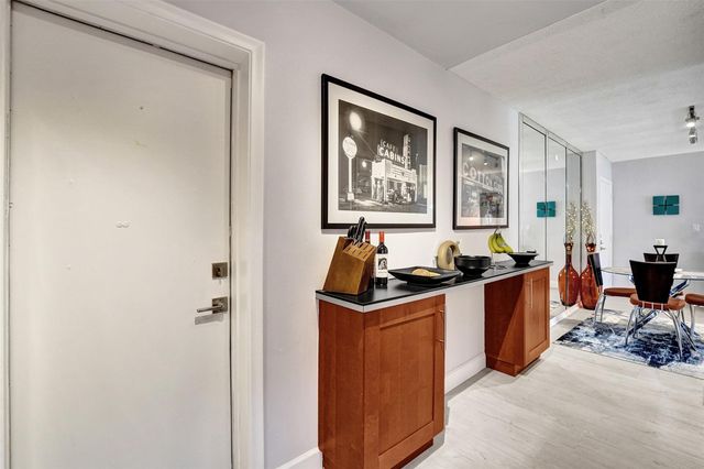 1930 NE 2nd Ave 102L, Wilton Manors, FL 33305