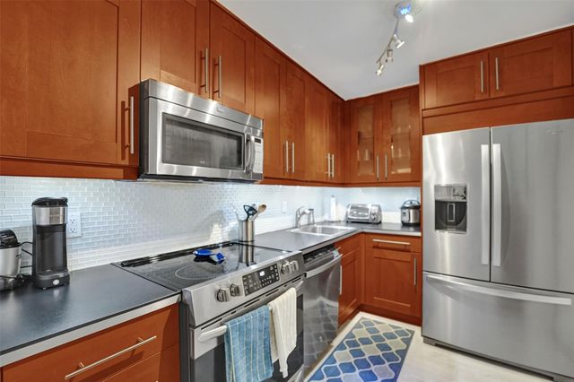 1930 NE 2nd Ave 102L, Wilton Manors, FL 33305