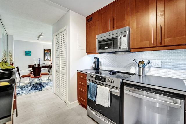 1930 NE 2nd Ave 102L, Wilton Manors, FL 33305