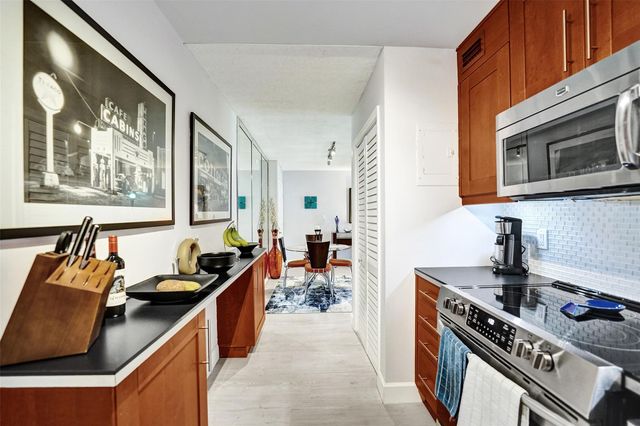 1930 NE 2nd Ave 102L, Wilton Manors, FL 33305