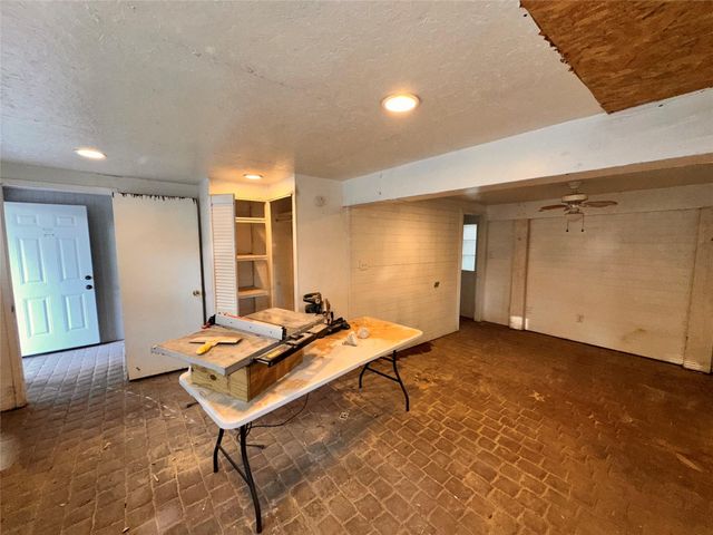 3211 Keller Street, Bacliff, TX 77518