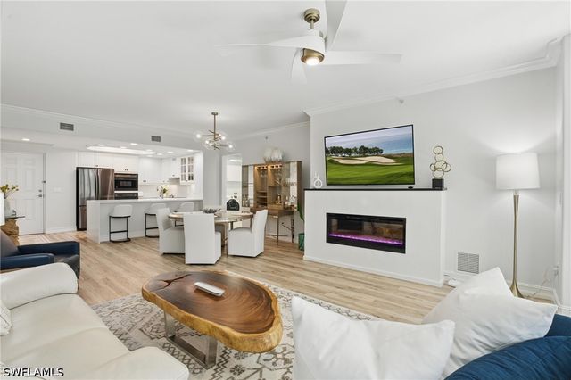 2728 Tiburon BLVD E A-104, Naples, FL 34109