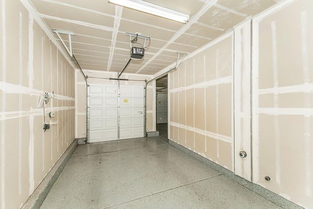 2047 E Makenna Drive, Fresno, CA 93730