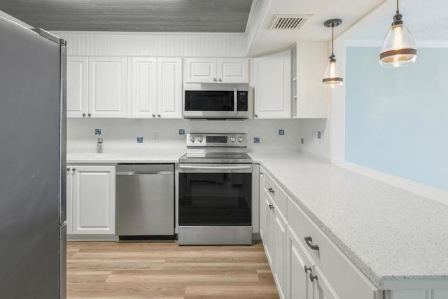3100 SE Pruitt Road H-104, Port St. Lucie, FL 34952