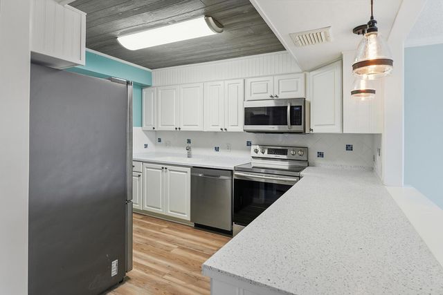 3100 SE Pruitt Road H-104, Port St. Lucie, FL 34952