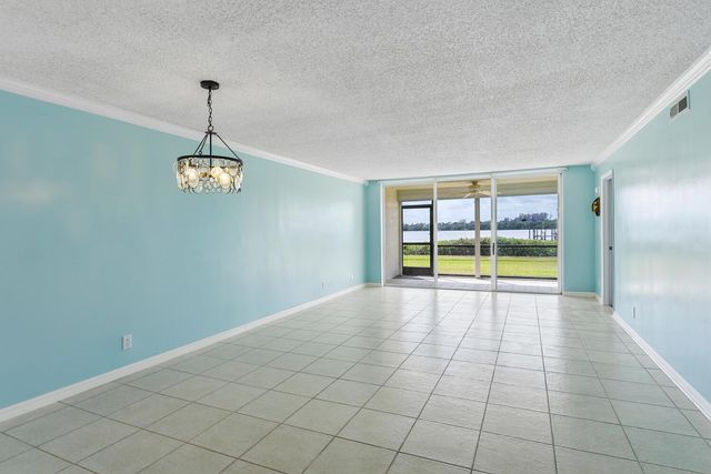 3100 SE Pruitt Road H-104, Port St. Lucie, FL 34952