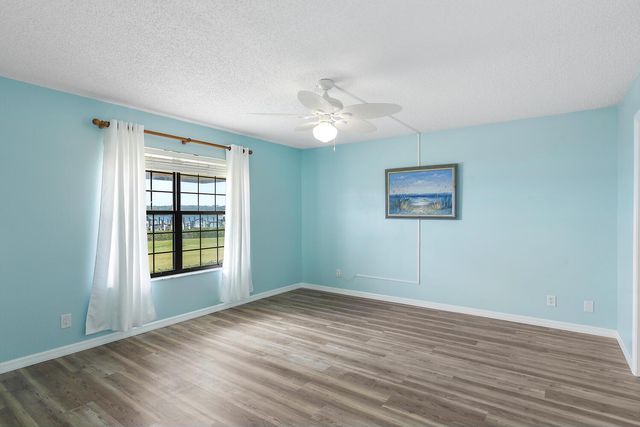 3100 SE Pruitt Road H-104, Port St. Lucie, FL 34952