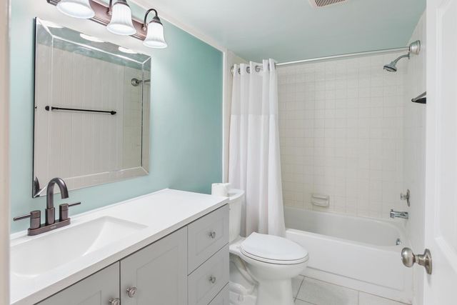 3100 SE Pruitt Road H-104, Port St. Lucie, FL 34952