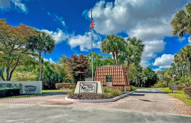 3100 SE Pruitt Road H-104, Port St. Lucie, FL 34952