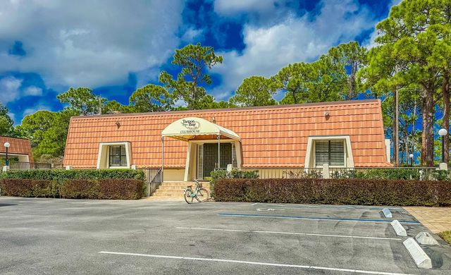 3100 SE Pruitt Road H-104, Port St. Lucie, FL 34952
