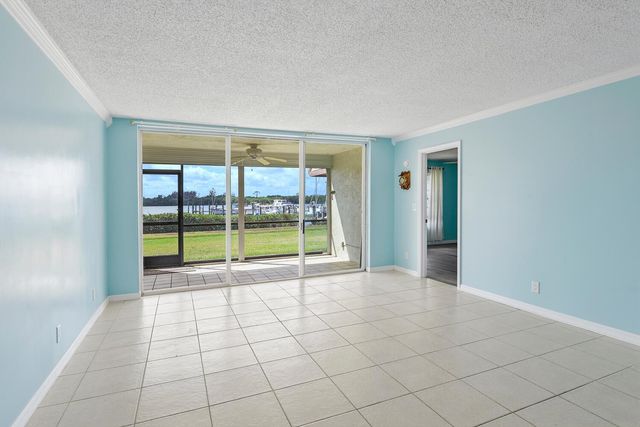 3100 SE Pruitt Road H-104, Port St. Lucie, FL 34952