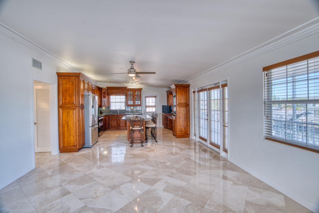 131 Harbor Drive, Plantation Key, FL 33070