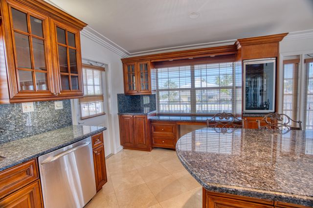 131 Harbor Drive, Plantation Key, FL 33070