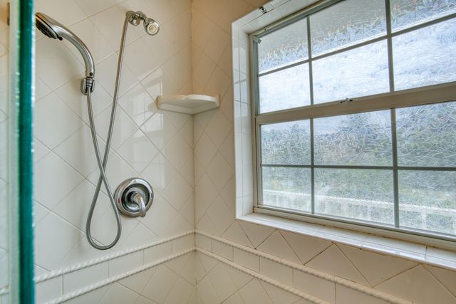 131 Harbor Drive, Plantation Key, FL 33070