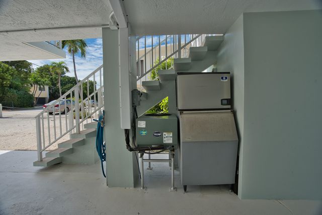 131 Harbor Drive, Plantation Key, FL 33070