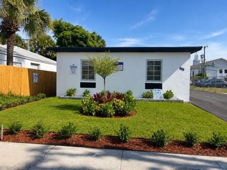 904 10th Street 8, West Palm Beach, FL 33401