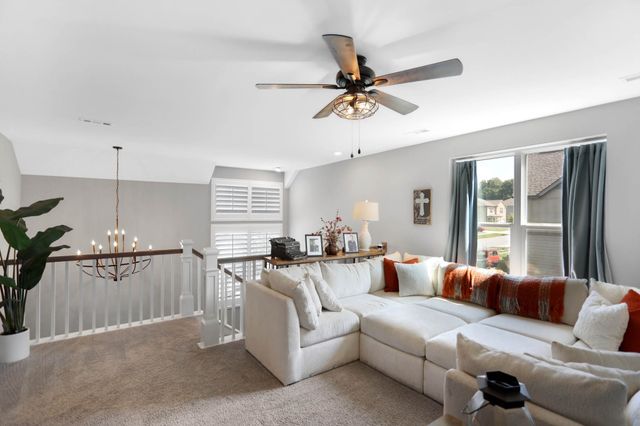 2136 Neill Ln, Cross Plains, TN 37049