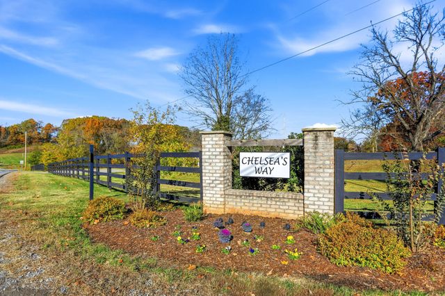 2136 Neill Ln, Cross Plains, TN 37049