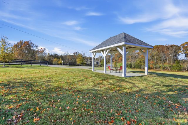 2136 Neill Ln, Cross Plains, TN 37049