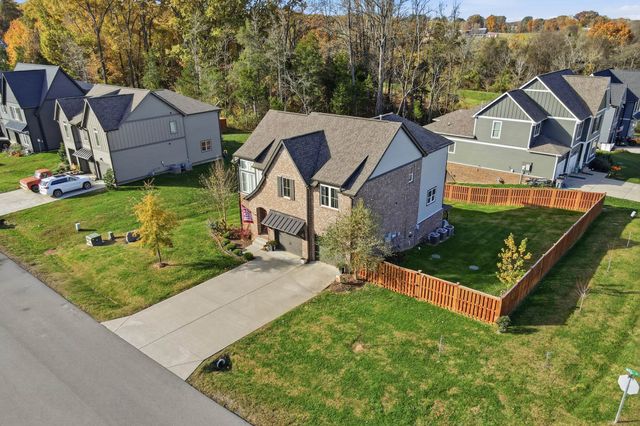 2136 Neill Ln, Cross Plains, TN 37049