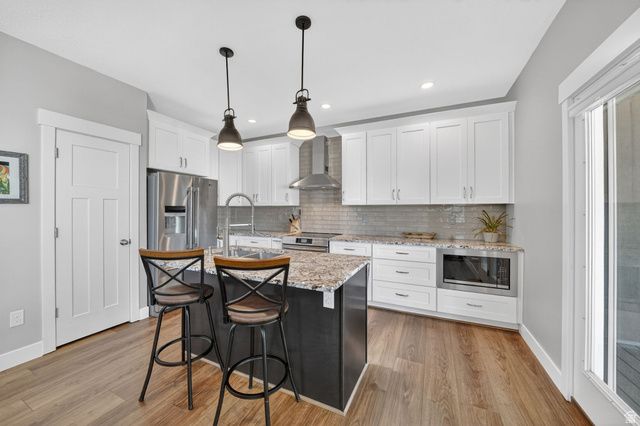 7872 S FARM HOUSE LN, Midvale, UT 84047