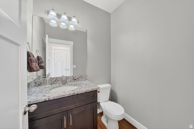 7872 S FARM HOUSE LN, Midvale, UT 84047