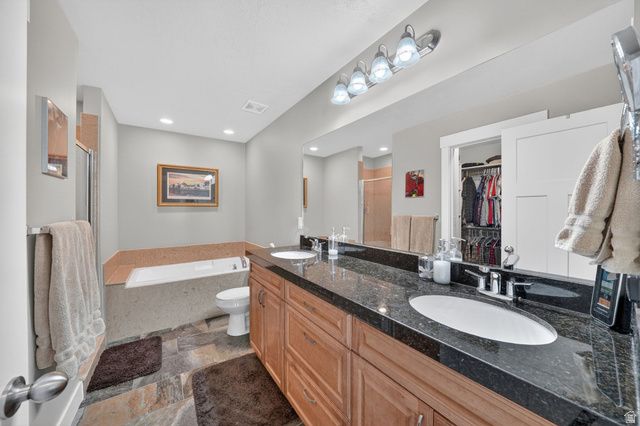 7872 S FARM HOUSE LN, Midvale, UT 84047