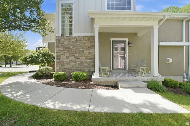 7872 S FARM HOUSE LN, Midvale, UT 84047