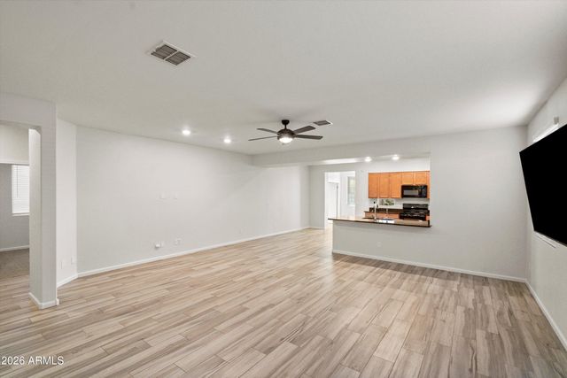 4155 W ACORN VALLEY Trail, New River, AZ 85087