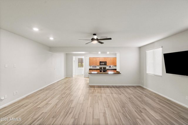 4155 W ACORN VALLEY Trail, New River, AZ 85087