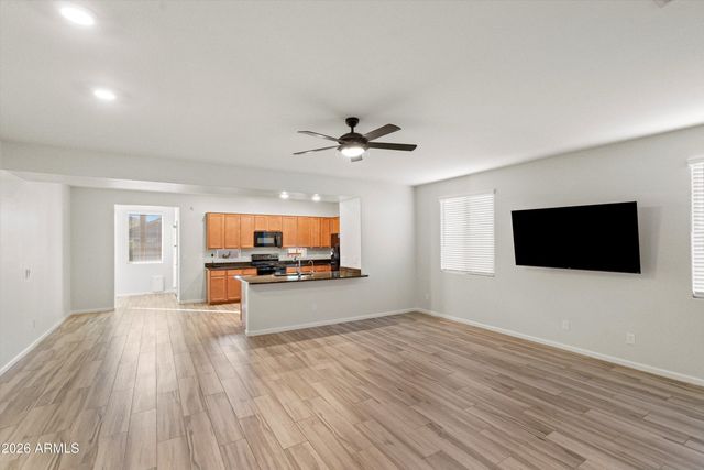 4155 W ACORN VALLEY Trail, New River, AZ 85087