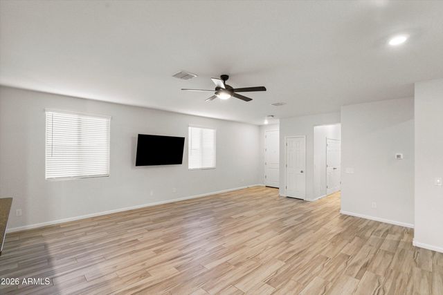 4155 W ACORN VALLEY Trail, New River, AZ 85087